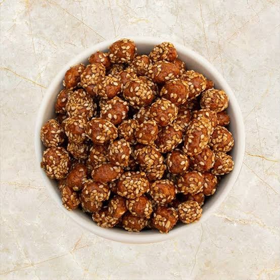 Cacahuate garapiñado con ajonjolí